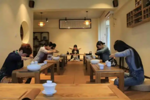 茶汤里的东方密码:中国茶道精神的千年回响-茶之家