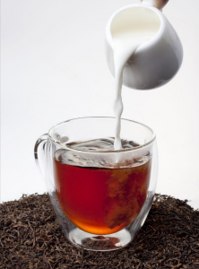 红茶加牛奶会不适?能不能搭,看体质和喝法-茶之家