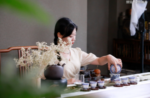 一盏清茶润心脾：茶艺如何滋养情感、链接人际？-茶之家